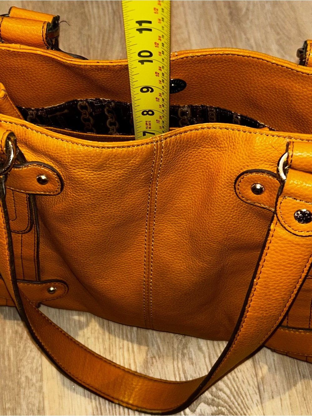 Tignanello Perfect 10 Mustard Yellow Pebbled Leather Studded Shoulder Bag Hobo - Picture 14 of 16